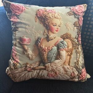 Pair of Elegant Decorative Pillow with Baroque Rococco Portrait of Woman